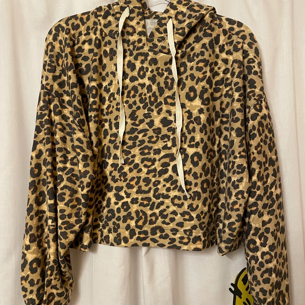 Cropped cheetah hoodie 🐆